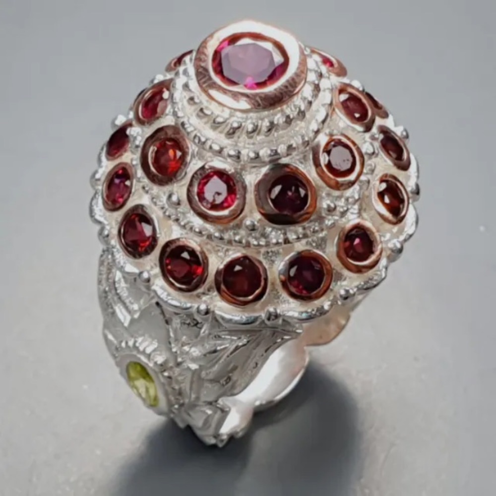 THAI PRINCESS STYLE NATURAL•NOT ENHANCED•RHODOLITE+PERIDOT RING- 925 STER SILVER